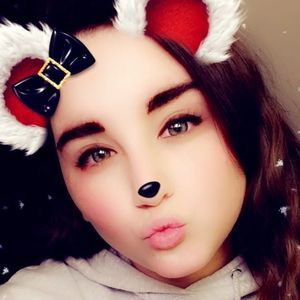 Meet your Posher, Courtney